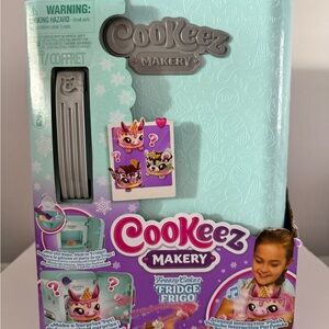 Cookeez Makery Cake Fridge Toy